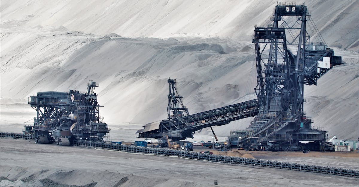 Przemysł górniczy jako kluczowy czynnik rozwoju i wyzwań XXI wieku
